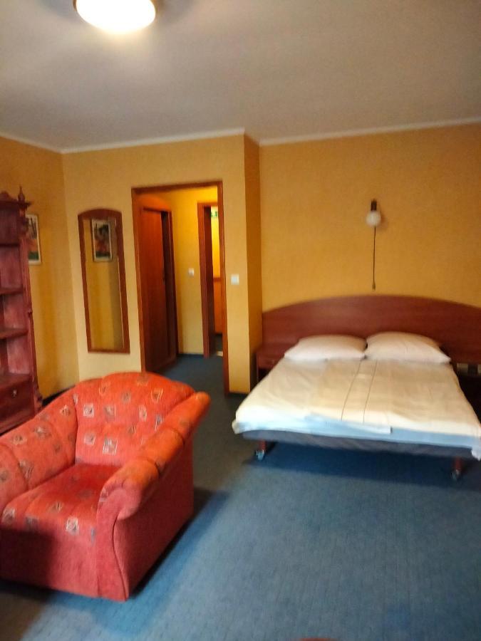 Zajazd Restauracja Machliny Kültér fotó