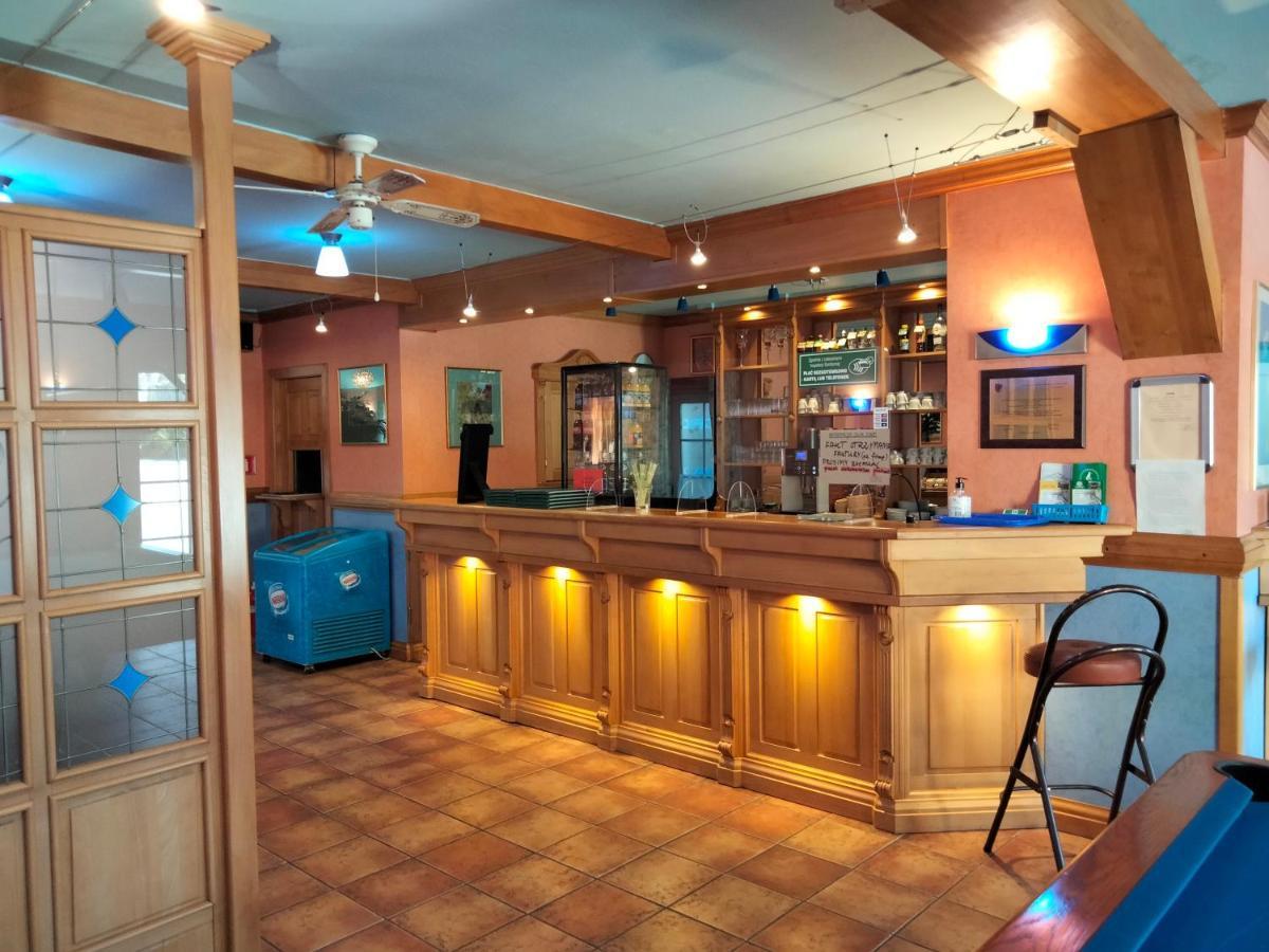 Zajazd Restauracja Machliny Kültér fotó