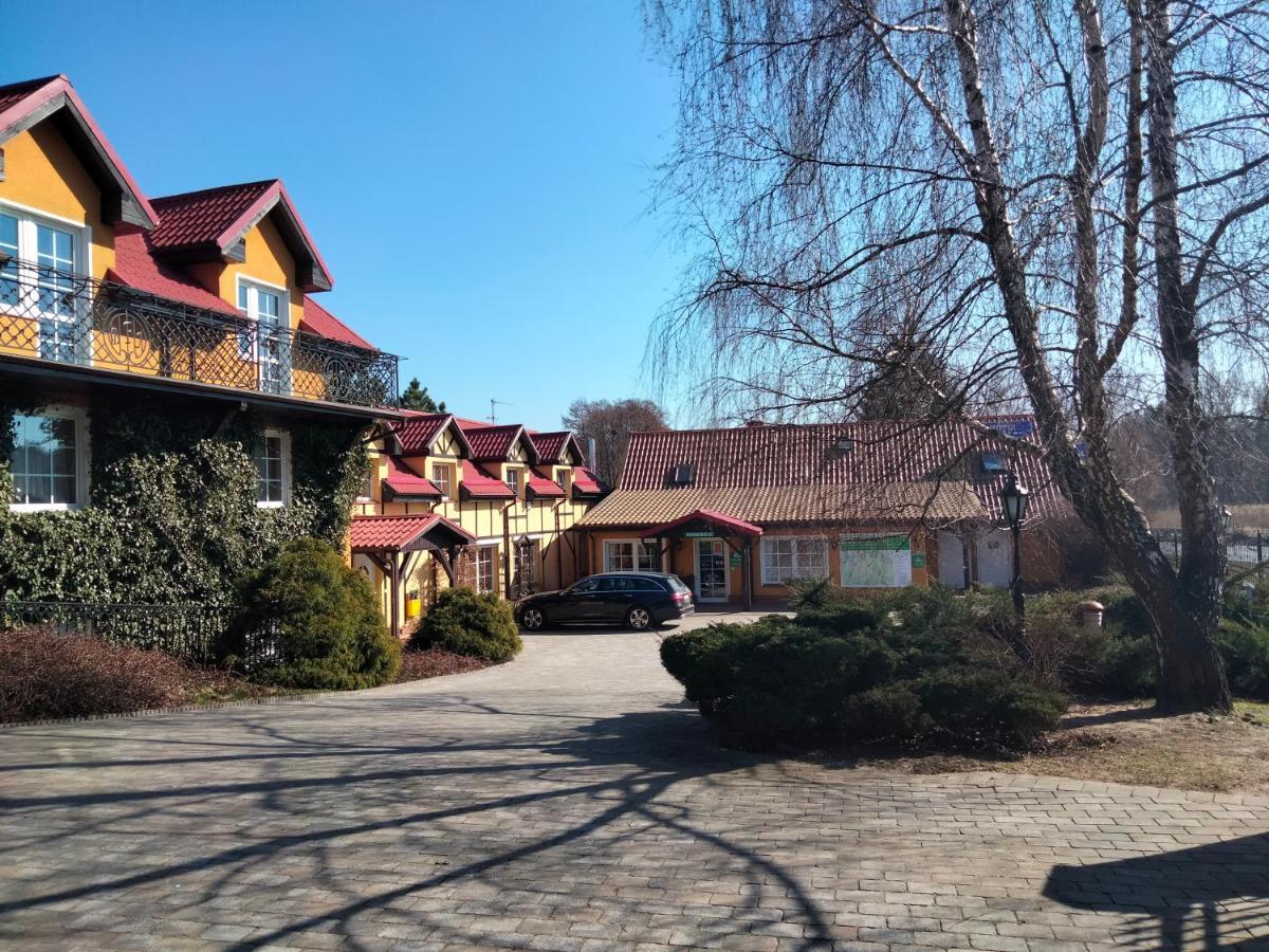 Zajazd Restauracja Machliny Kültér fotó